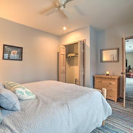 Resort-Style Harbor Springs Home With 2 Decks! Екстер'єр фото